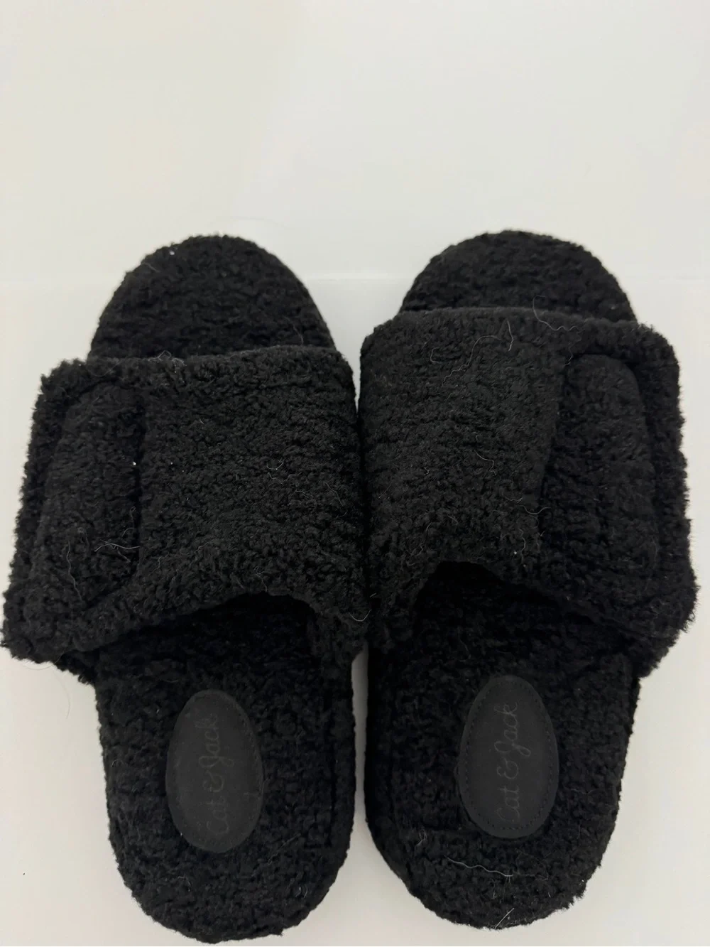NWOT Cat & Jack Black Fuzzy Slide Slippers